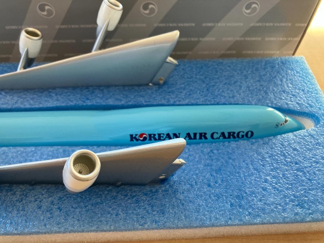 大韓航空　KOREAN AIRCARGO　B747-400ERF　貨物機模型　た