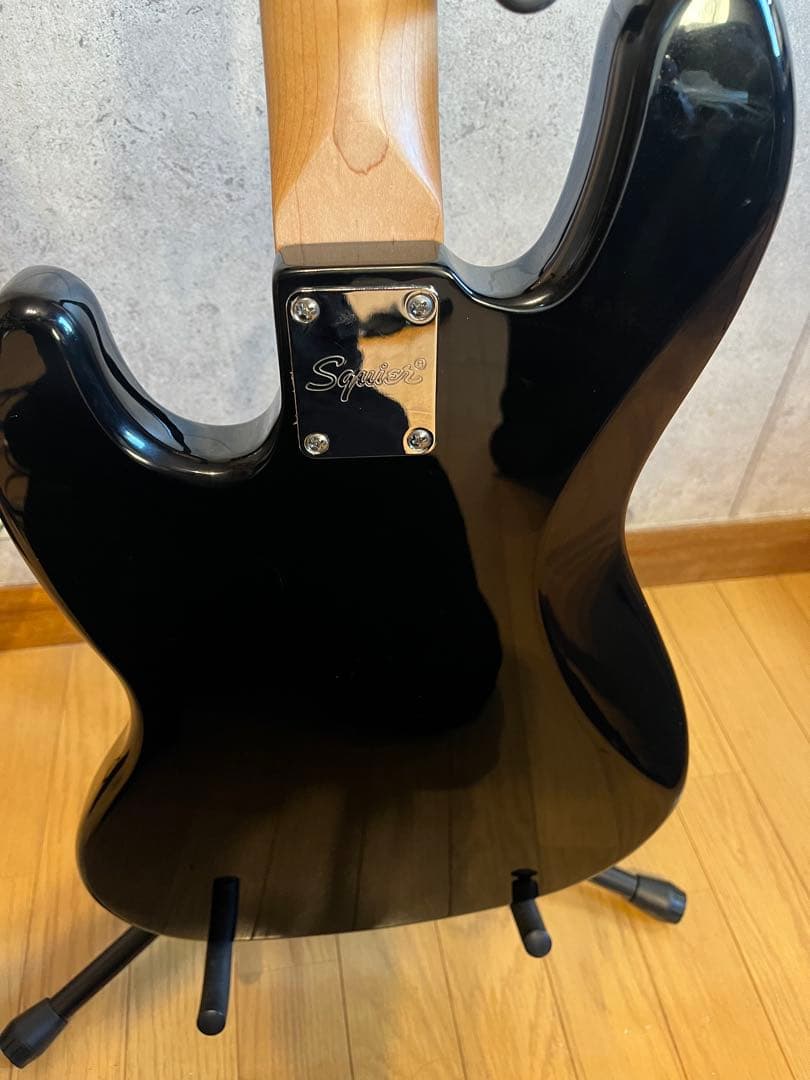 ベース Squier Jazz Bass Affinity