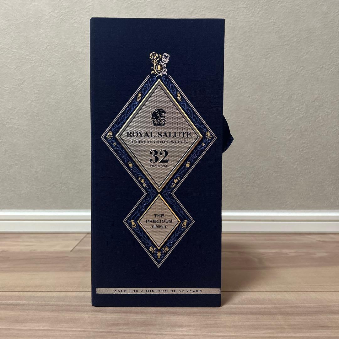 【値下げしました】ロイヤルサルート32年
