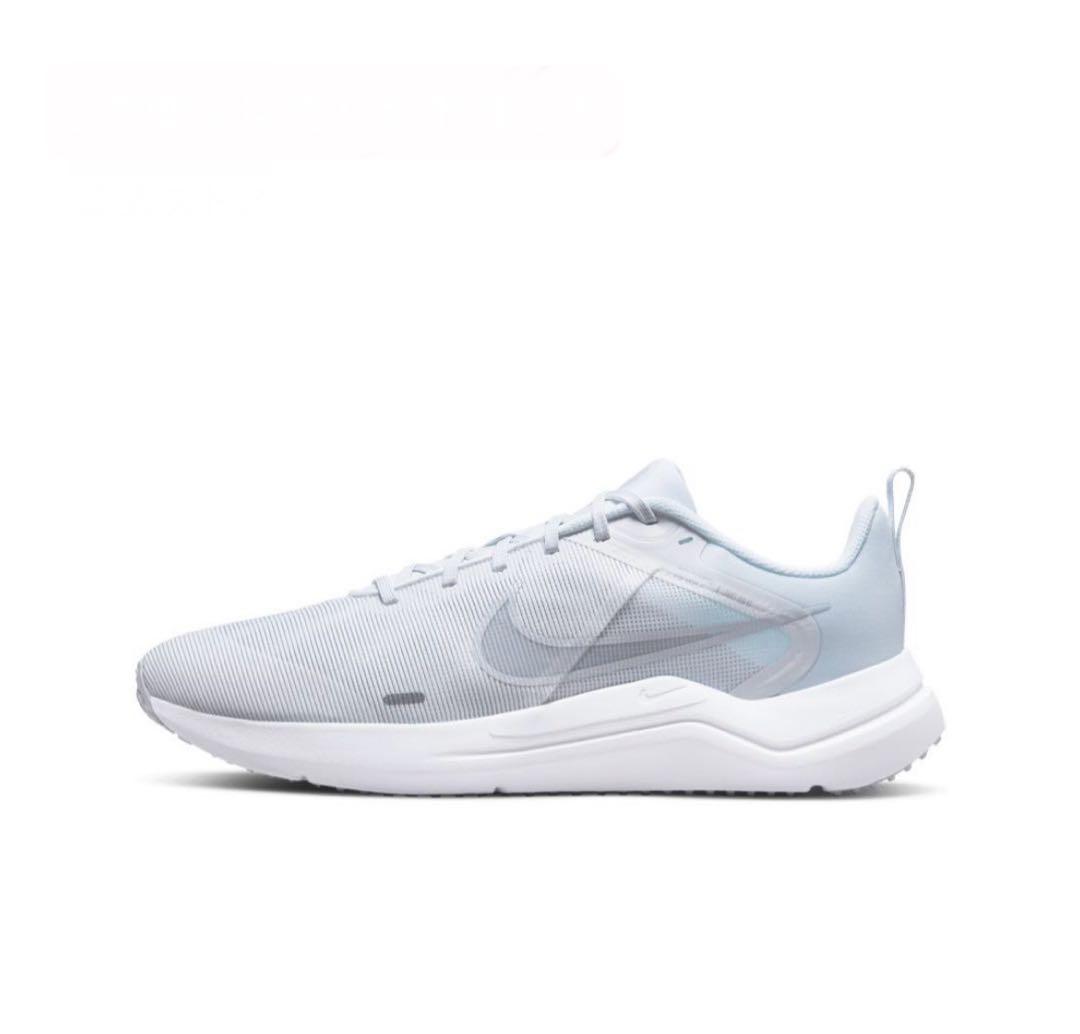 【新品】ナイキ NIKE スニーカー ランニングシューズ