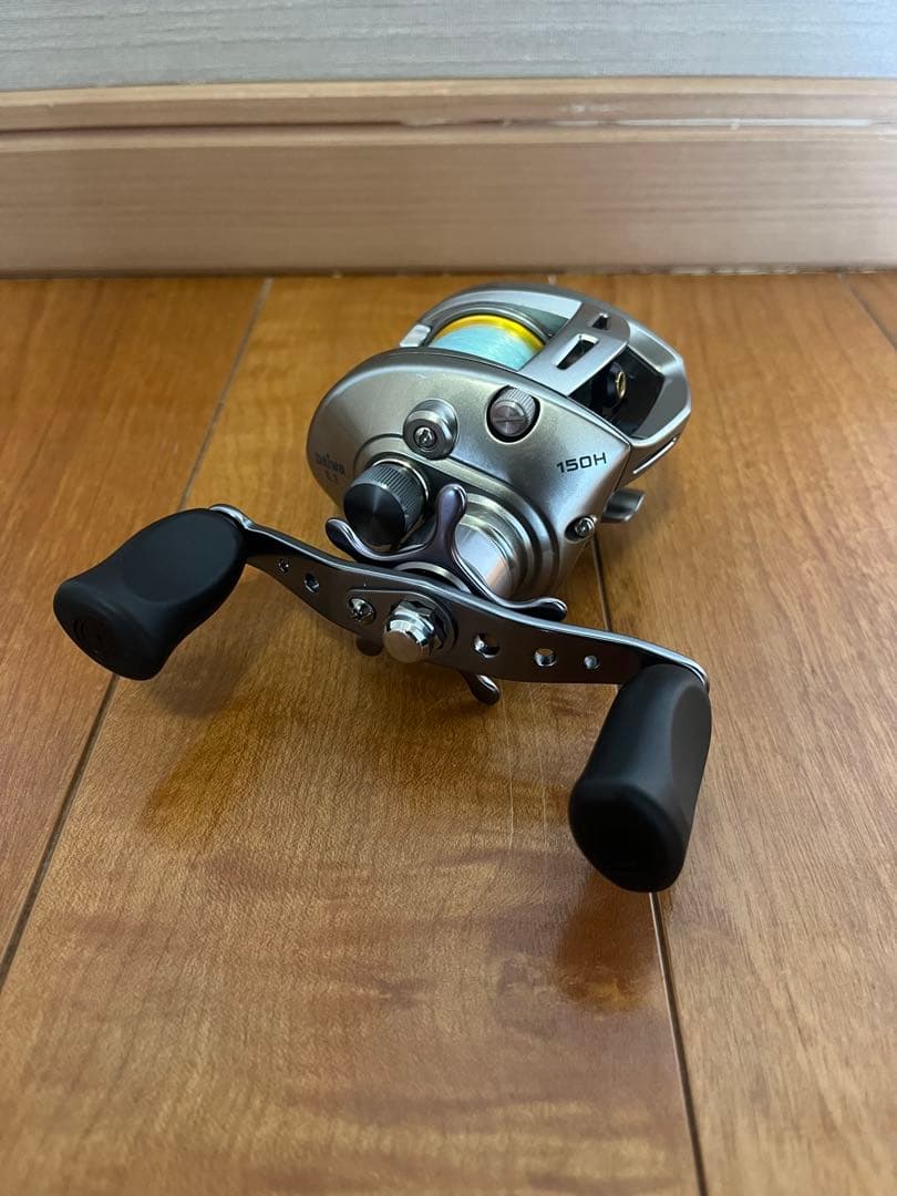 美品 Daiwa ベイトリール alphas 150H ダイワ ケース付き