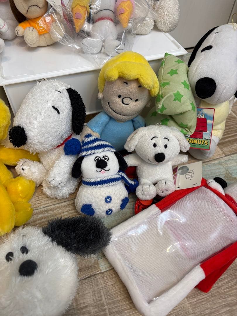 スヌーピー　peanuts ぬいぐるみ　ポーチ　文具　手袋　イヤーマフ　まとめ売