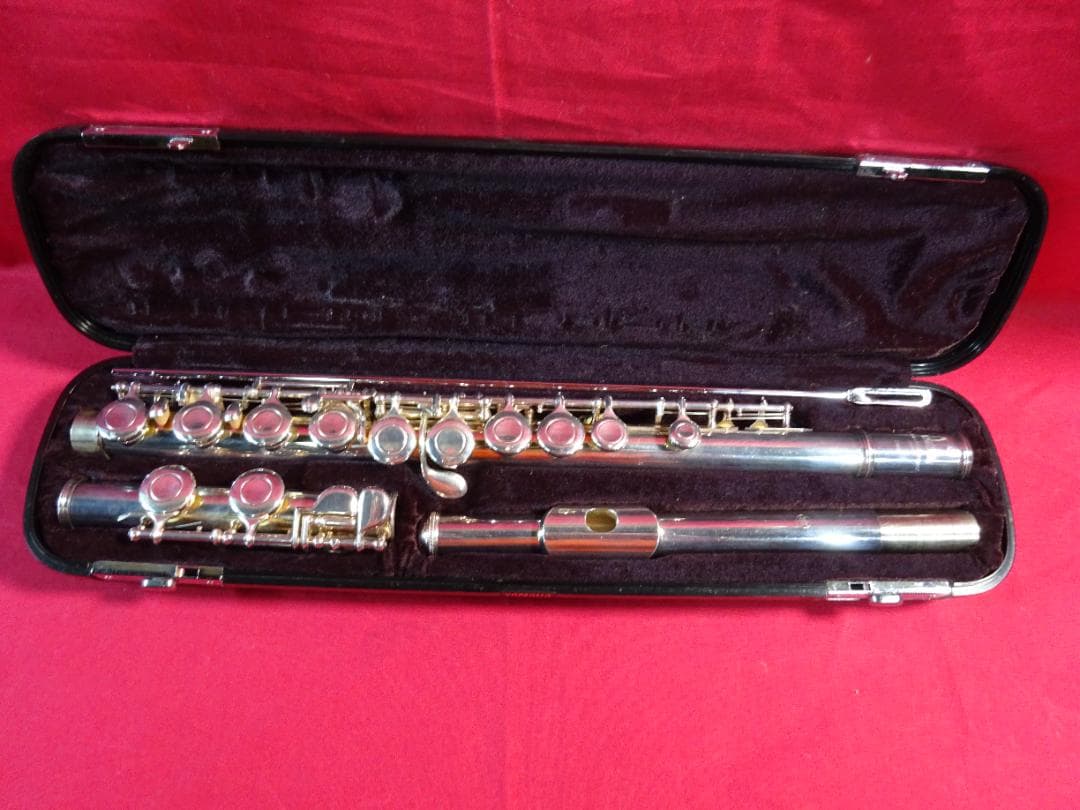 は*ろ様 YAMAHA YFL-211SII フルート ケース付き　現状品