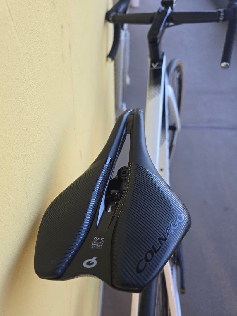 コルナゴ V3 DISC ULTEGRA Di2 サイズ520 2023モデル