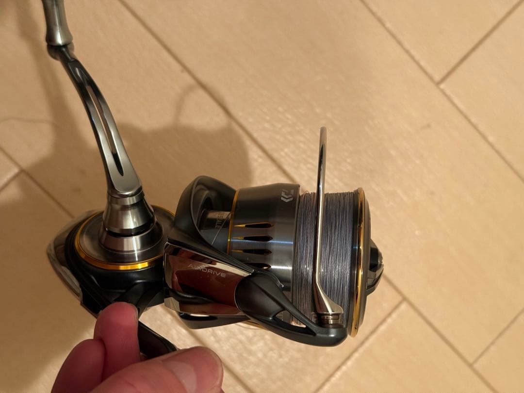 セール中　美品　23エアリティ5000D cxh