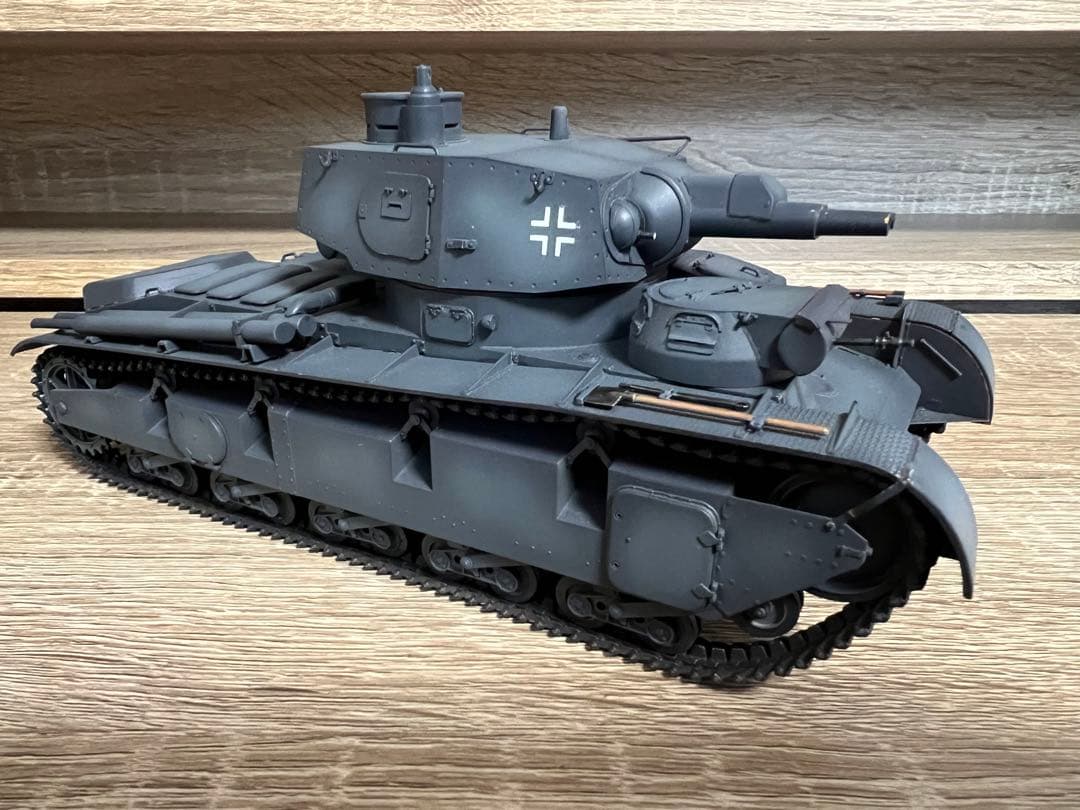 1/35 ドイツ多砲塔戦車 ノイバウファールツォイク 完成品