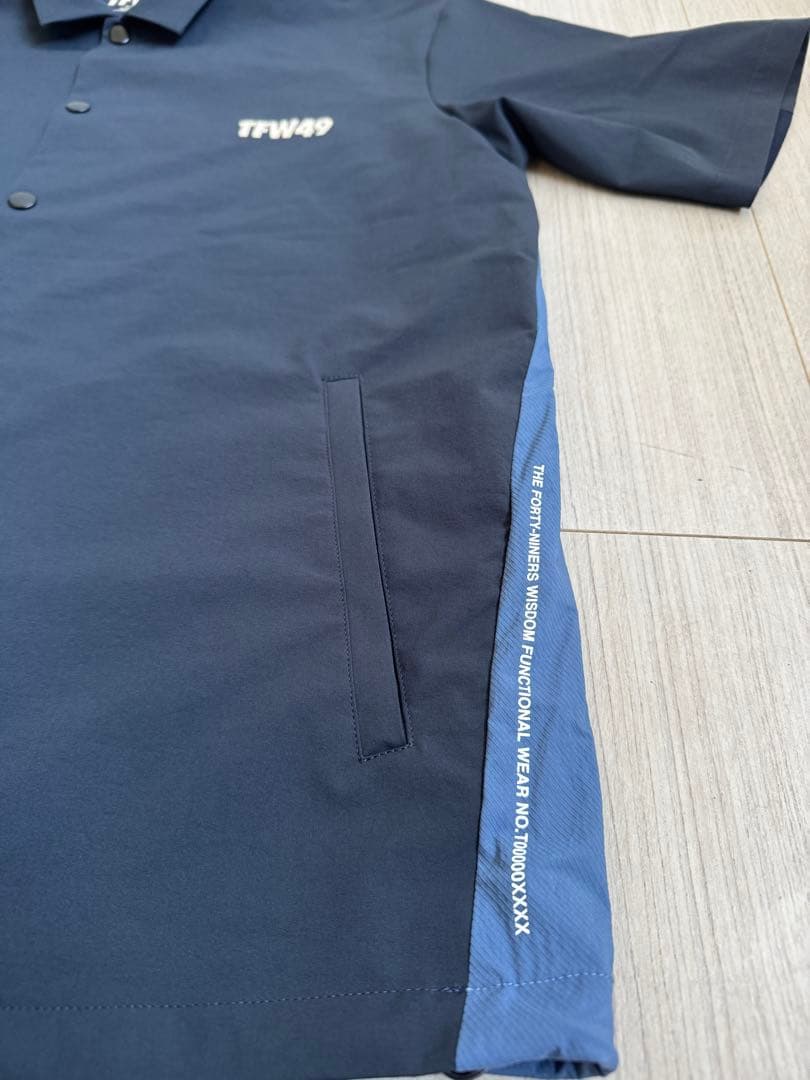 TFW49 / LIGHT COACH SHIRT L 美品　NVxB.GREY