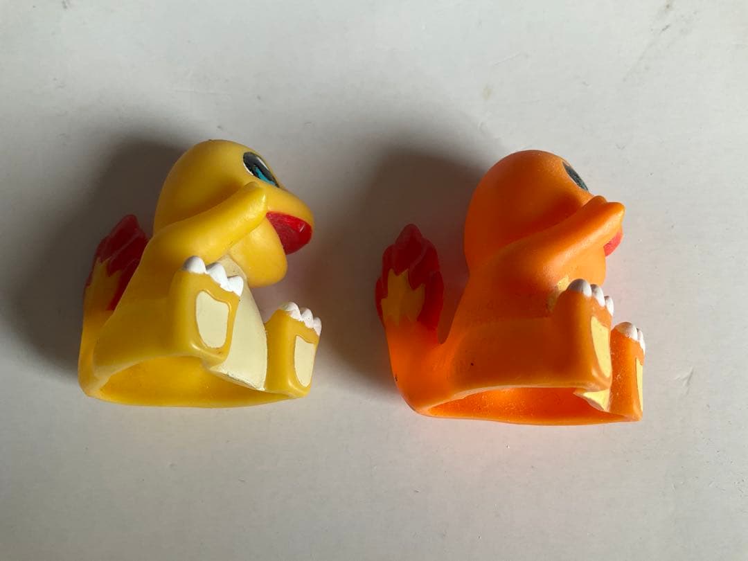 ポケモンキッズ　ヒトカゲ　色違い