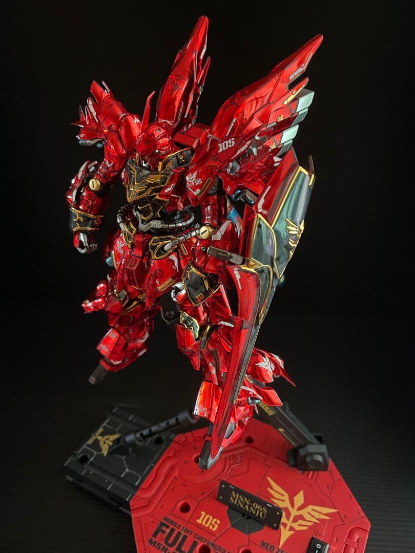 ま*お様 ガンプラRGシナンジュクリアカラーメカニカルコアメッキ調LED発光全塗