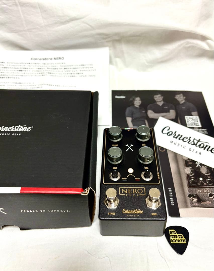 ギター Cornerstone NERO FUZZ