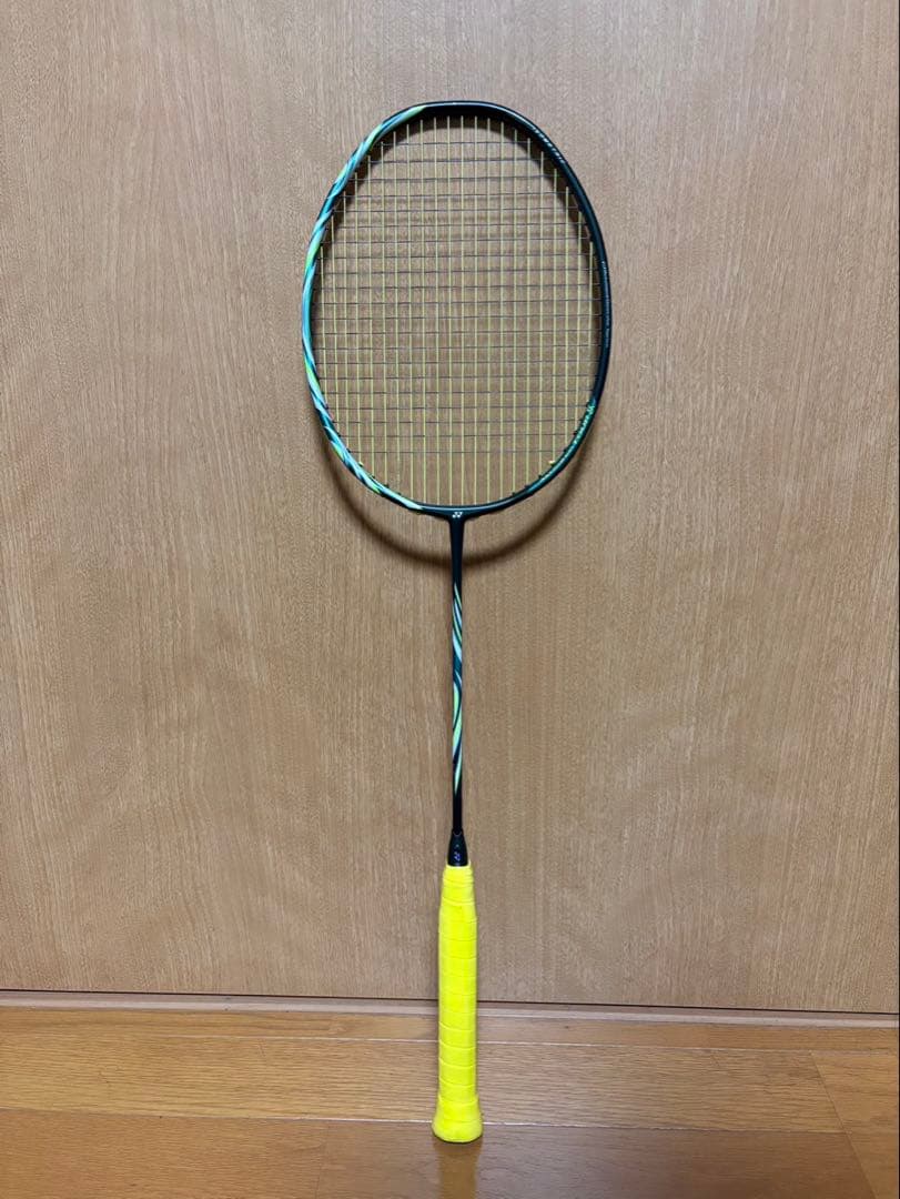 YONEX バドミントンラケット アストロクス100tour アクセルセンモデル