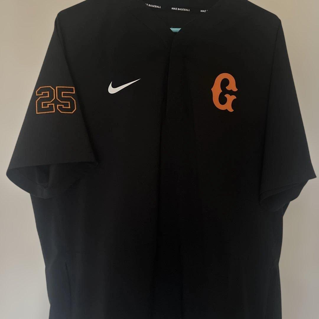 読売ジャイアンツNIKE(練習着) 黒ウインドシャツ ジャケット