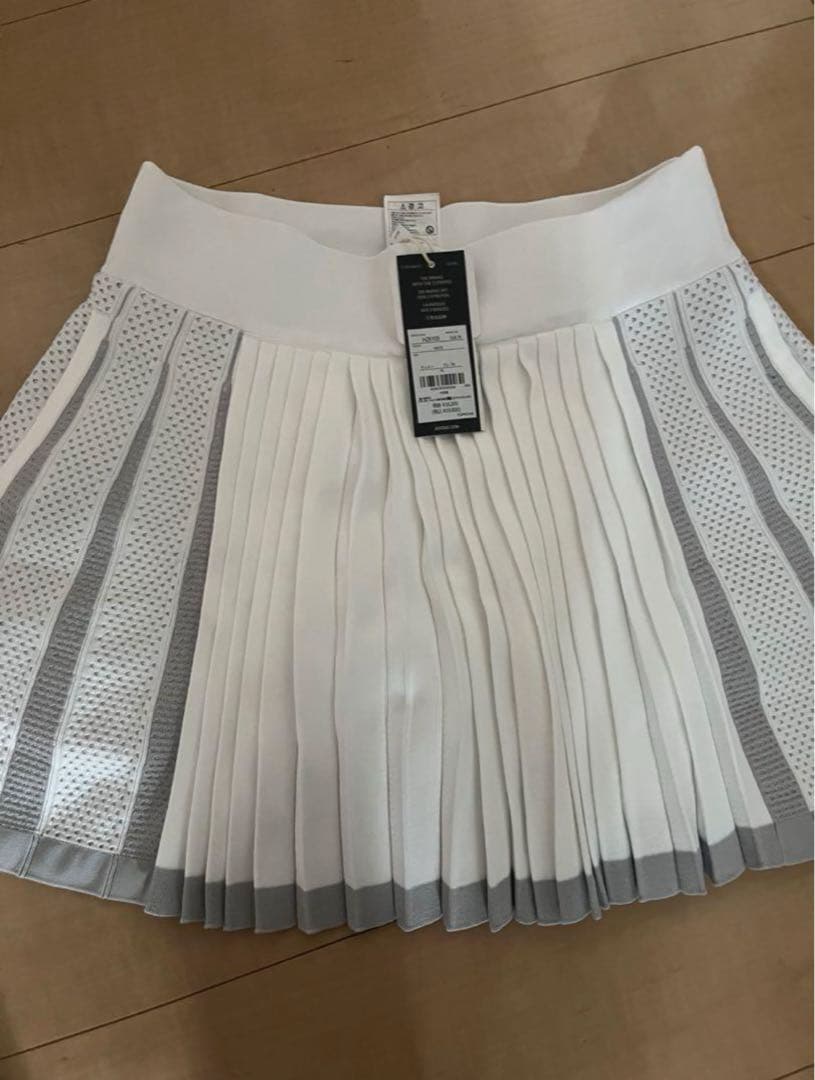 新品　アディダスゴルフ　モックネック　フレアースカート　　セットアップ　XL L