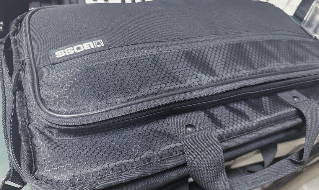 【専用ケース/スイッチカバー付き】BOSS GX-100