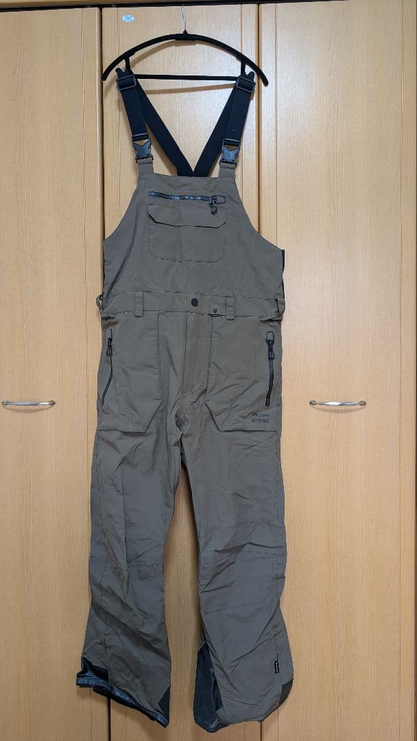 VOLCOM ビブパンツ Mサイズ スノーボードウェア GORE-TEX