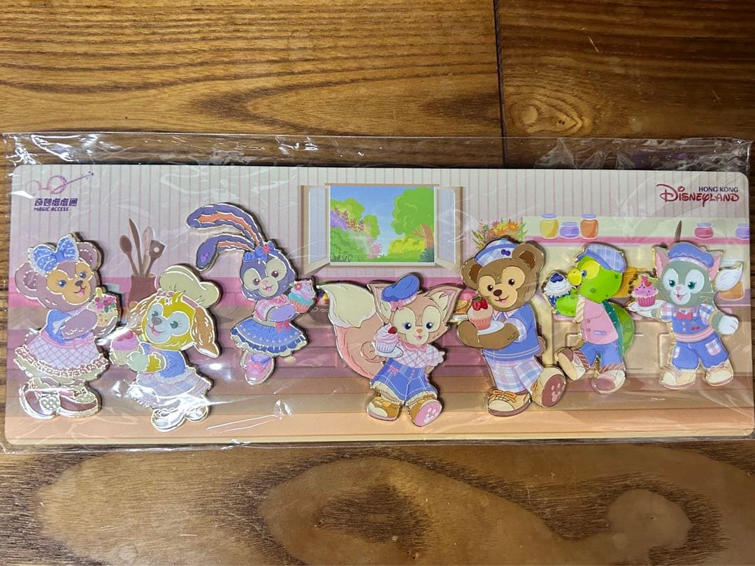 ◆非売品未開封◆香港ディズニー　ダッフィーフレンズ　年パス特典　ピンバッジ