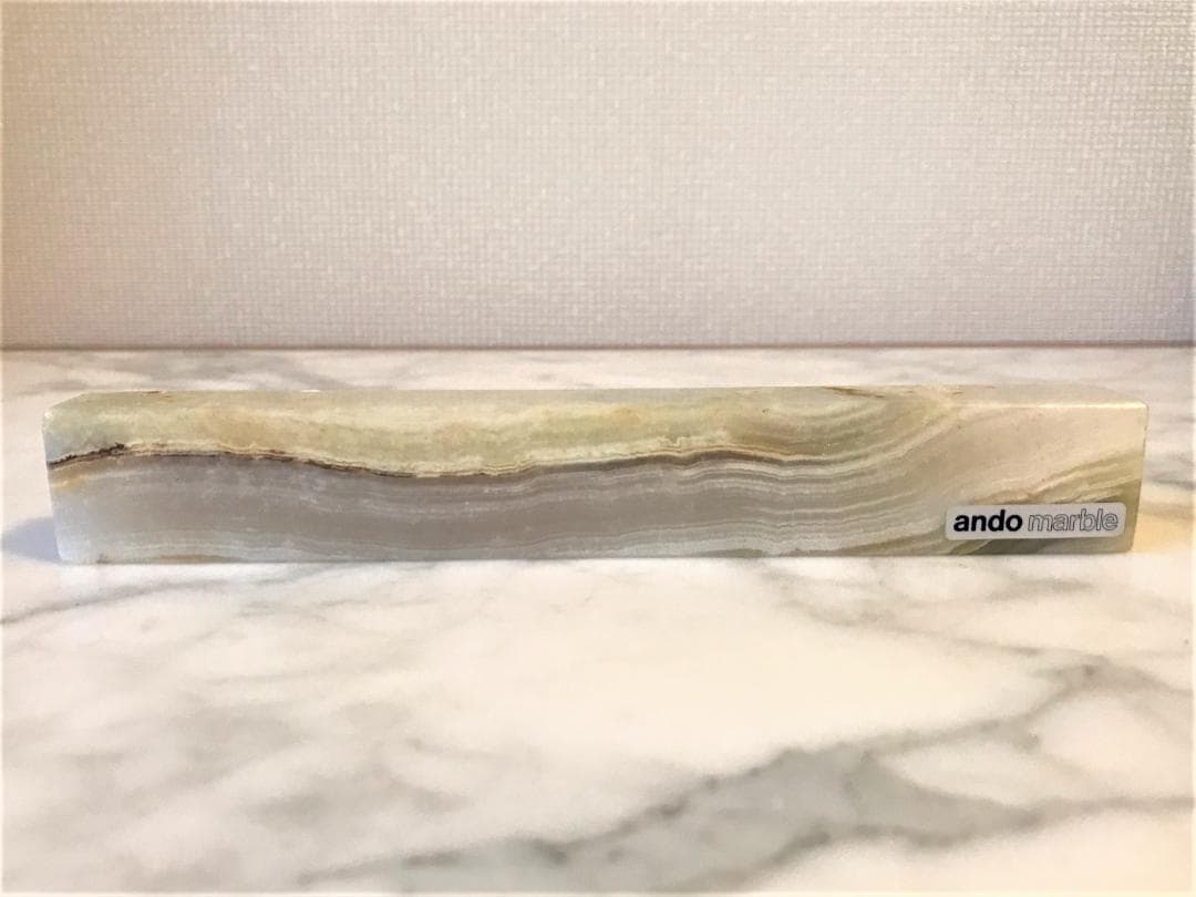 新品未使用　お値引！【 文鎮 】ぶんちん　イタリア産 特選大理石　美術工芸品