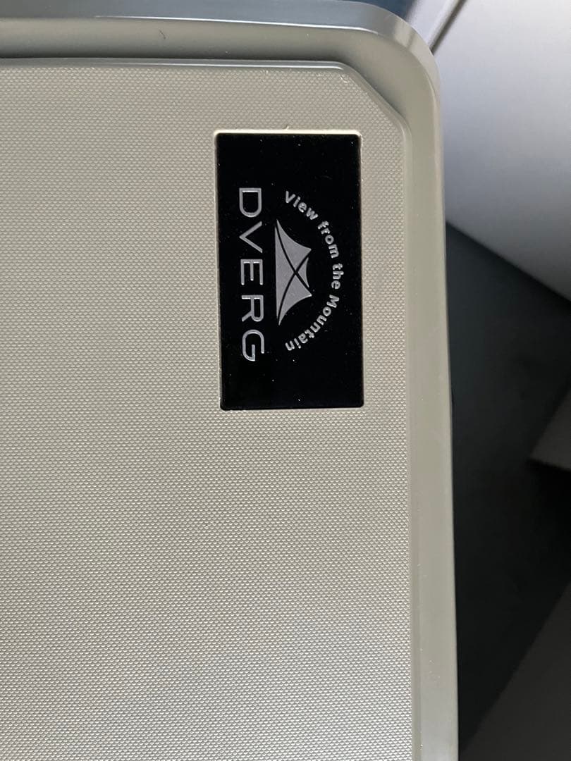 スノーピーク ゼッカ　ジカロテーブル　ドベルグxアイスランドクーラーボックス