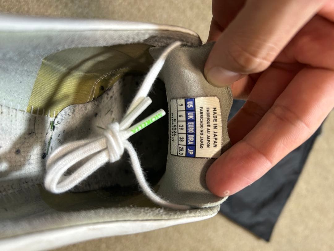 ミズノ モレリアネオ4 【限定色】25cm シューズケース付き
