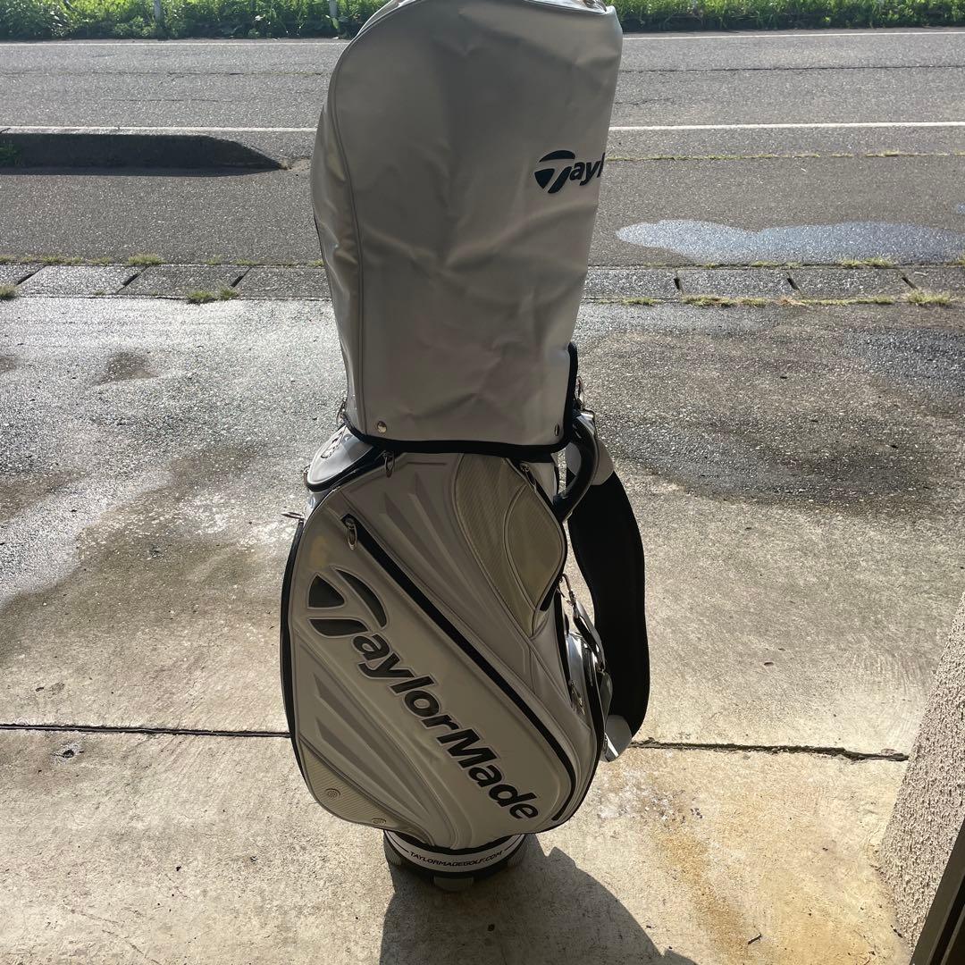 TaylorMadeキャディバッグ