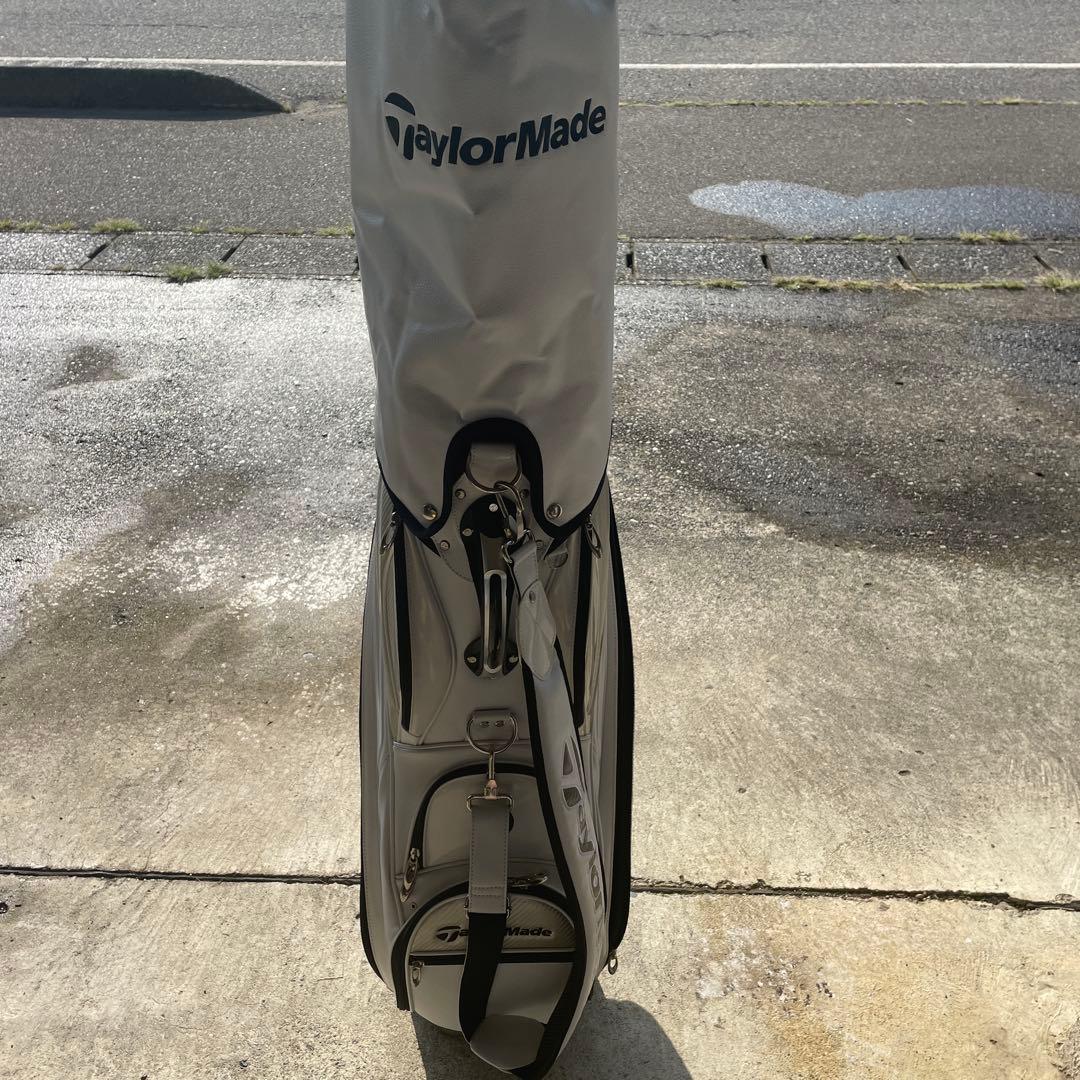 TaylorMadeキャディバッグ