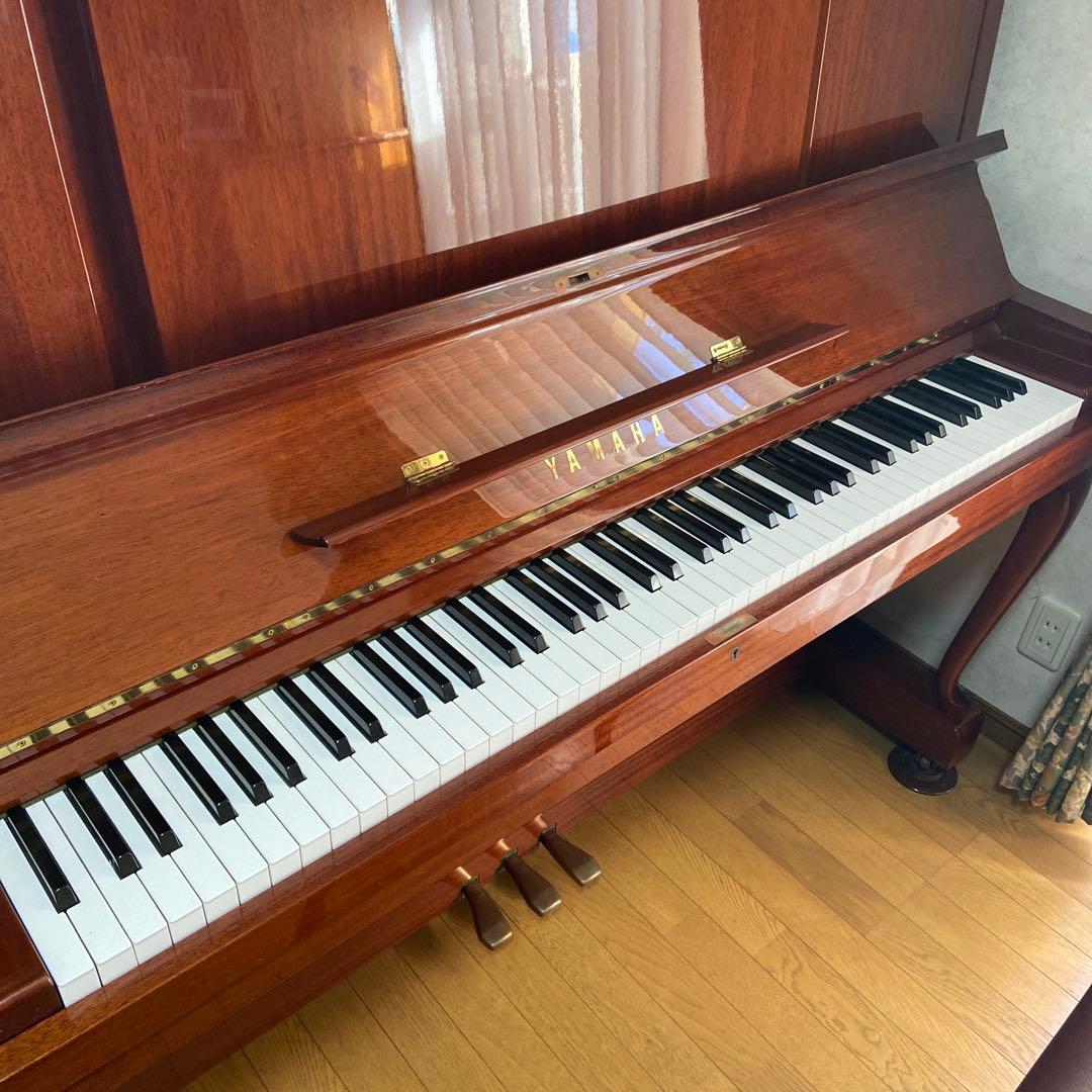YAMAHA W106B アップライトピアノ　木目調　猫足タイプ