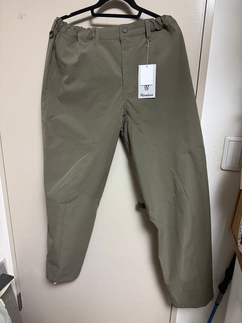 RUSSELUNOサンドカーキのパンツ　サイズ6