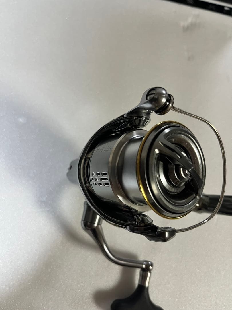 N 美品　シマノ　18ステラ　3000MHG