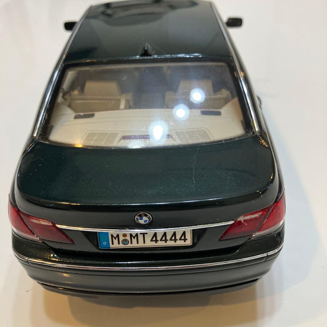 【非売品】 7シリーズ　1／18ダイキャストミニカー