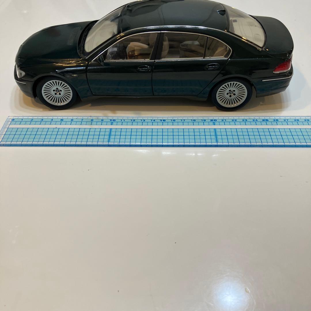 【非売品】 7シリーズ　1／18ダイキャストミニカー