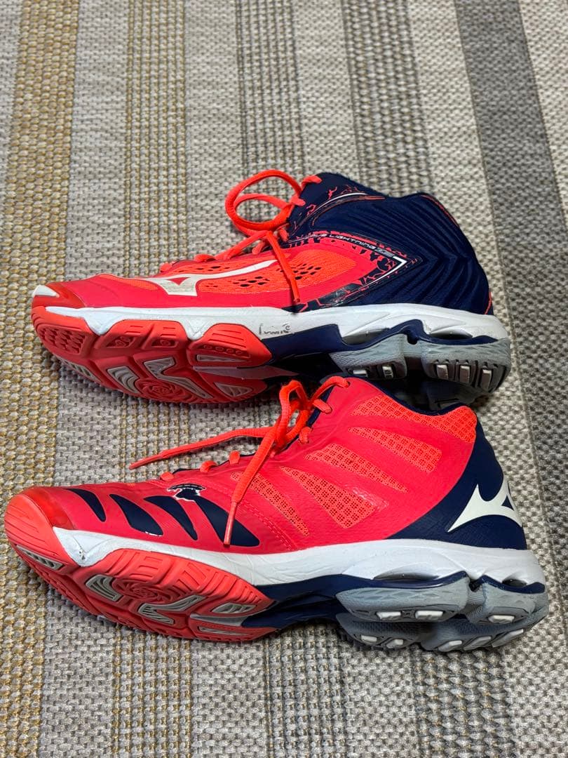 海外モデル　Mizuno バレーボールシューズ 赤コーラルオレンジ/ネイビー