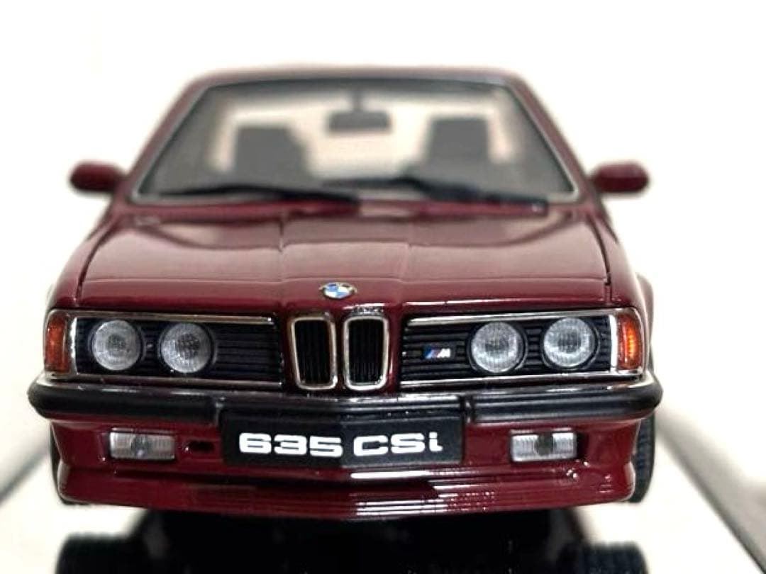  M 635 CSi ミニカー 1/43 バーガンディ