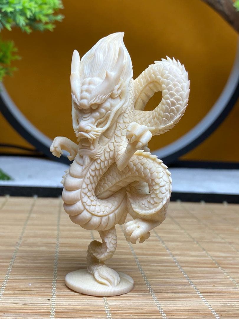 天然マンモス牙美しい手作り彫刻　至尊神龍　置物