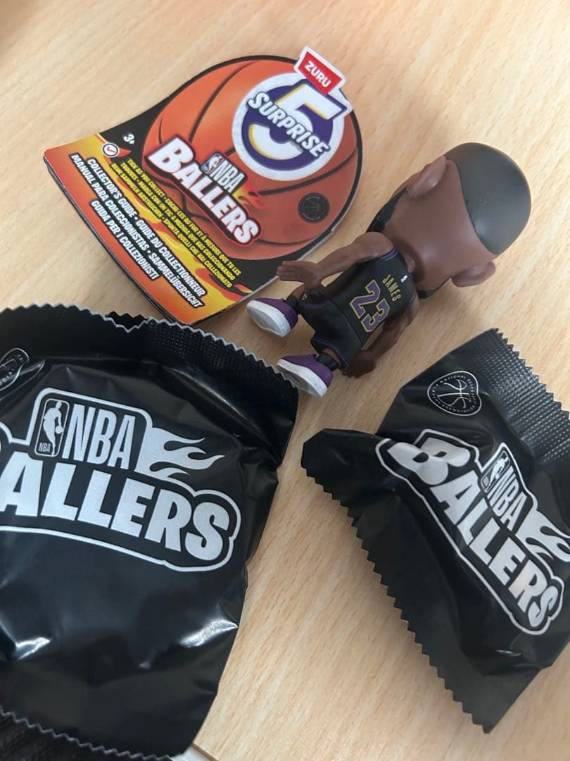 ※超希少※NBA BALLERS レブロン・ジェームズ フィギュア