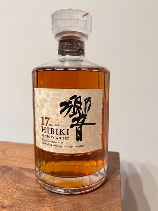 未開封　サントリー 響 17年 700ml