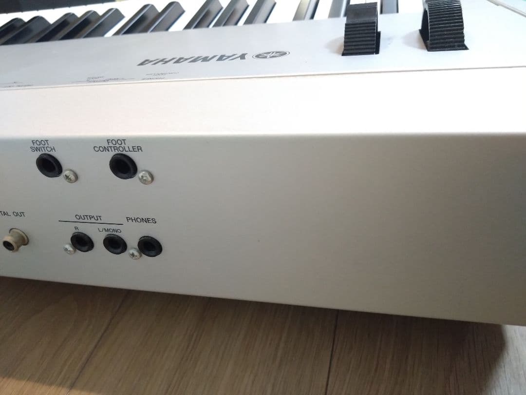 YAMAHA M08 シンセサイザー 88鍵