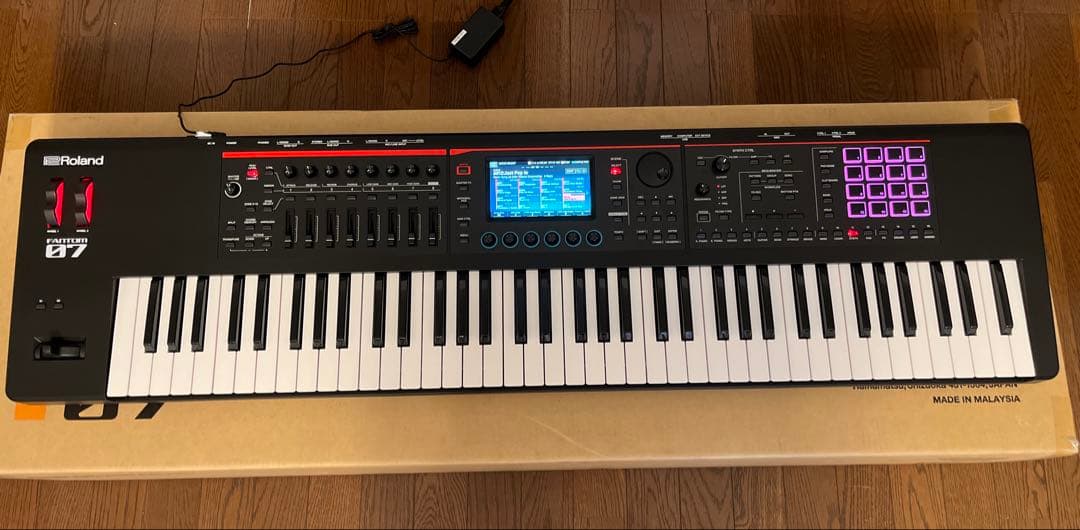 【新品同様】Roland FANTOM 07 シンセサイザー 76鍵