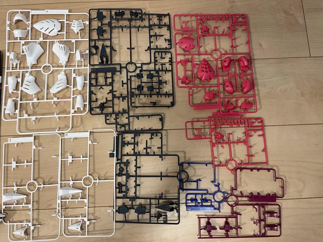 【積みプラ処分】ガンプラ複数＋エアブラシシステム・デカール・ジャンク多数