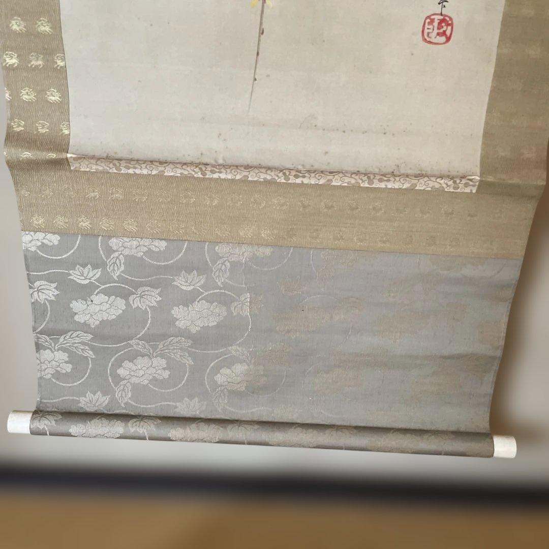 2軸セット　「しだれ桜」　「花と鳥」の掛軸 木製収納箱付き　山梨県の画家