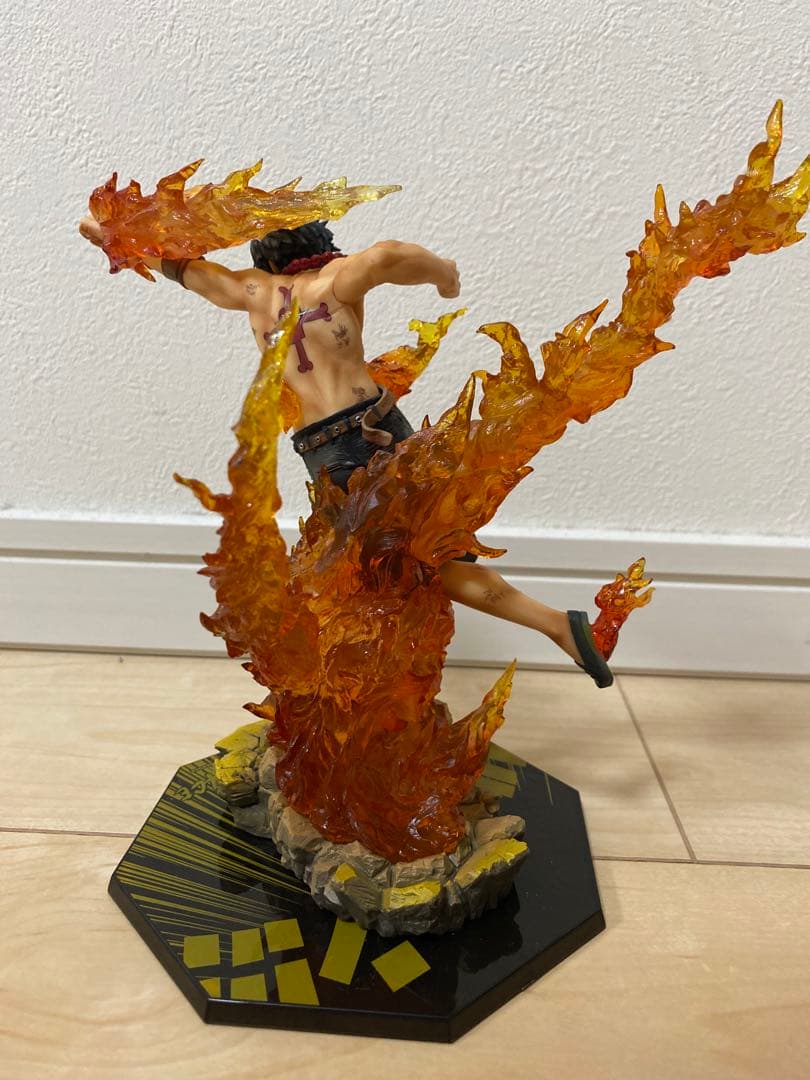 ワンピース　フィギュアーツzero　エース　マルコ　白ひげ海賊団セット
