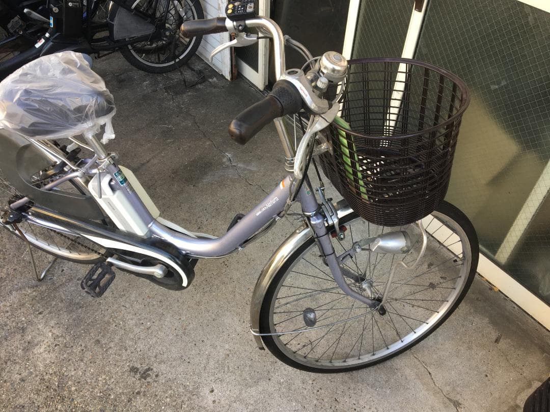 地域限定送料無料　パス　ナチュラ　8,9AH　シルバー系　神戸市　電動自転車