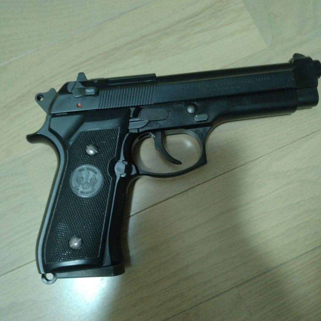 東京マルイ製ベレッタM92ガスガン　BB弾3000発と８割位残ったガス缶セット！