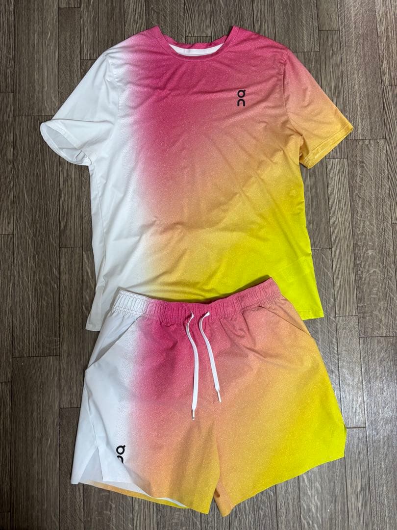 on グラデーション Tシャツ＆ショートパンツ セット
