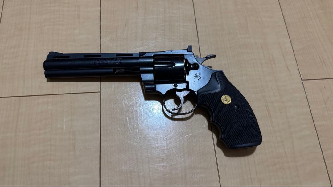 東京マルイ ガスリボルバー コルトパイソン 6インチ　ホルスター等セット