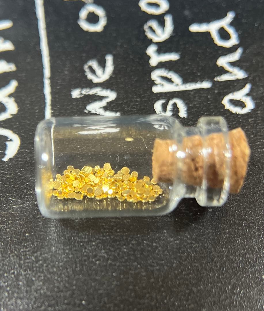 土肥金山砂金24K.純金130粒と石食い砂金！