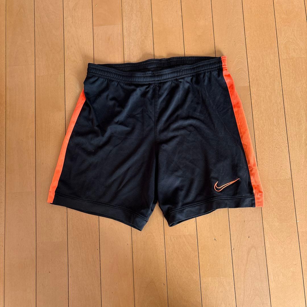 浦和レッズ　練習着　上下セット