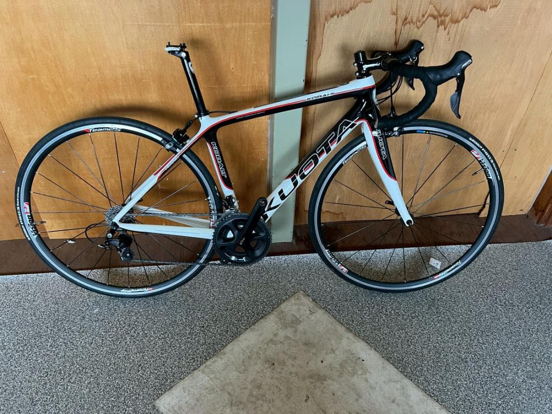 KUOTA クオータ　ロードバイク サドル・ペダル無し　自転車　軽量