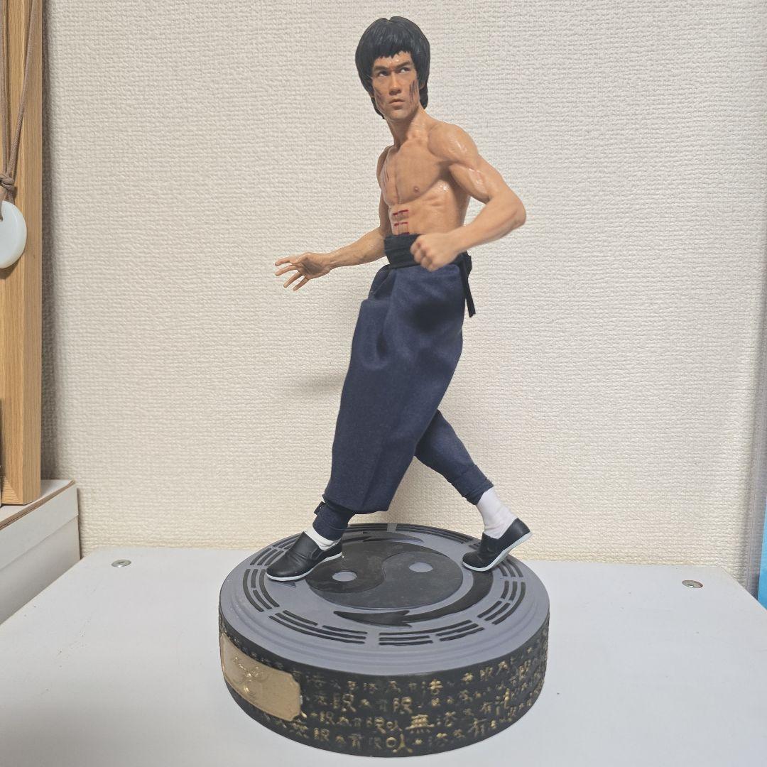 ブルース・リー フィギュア