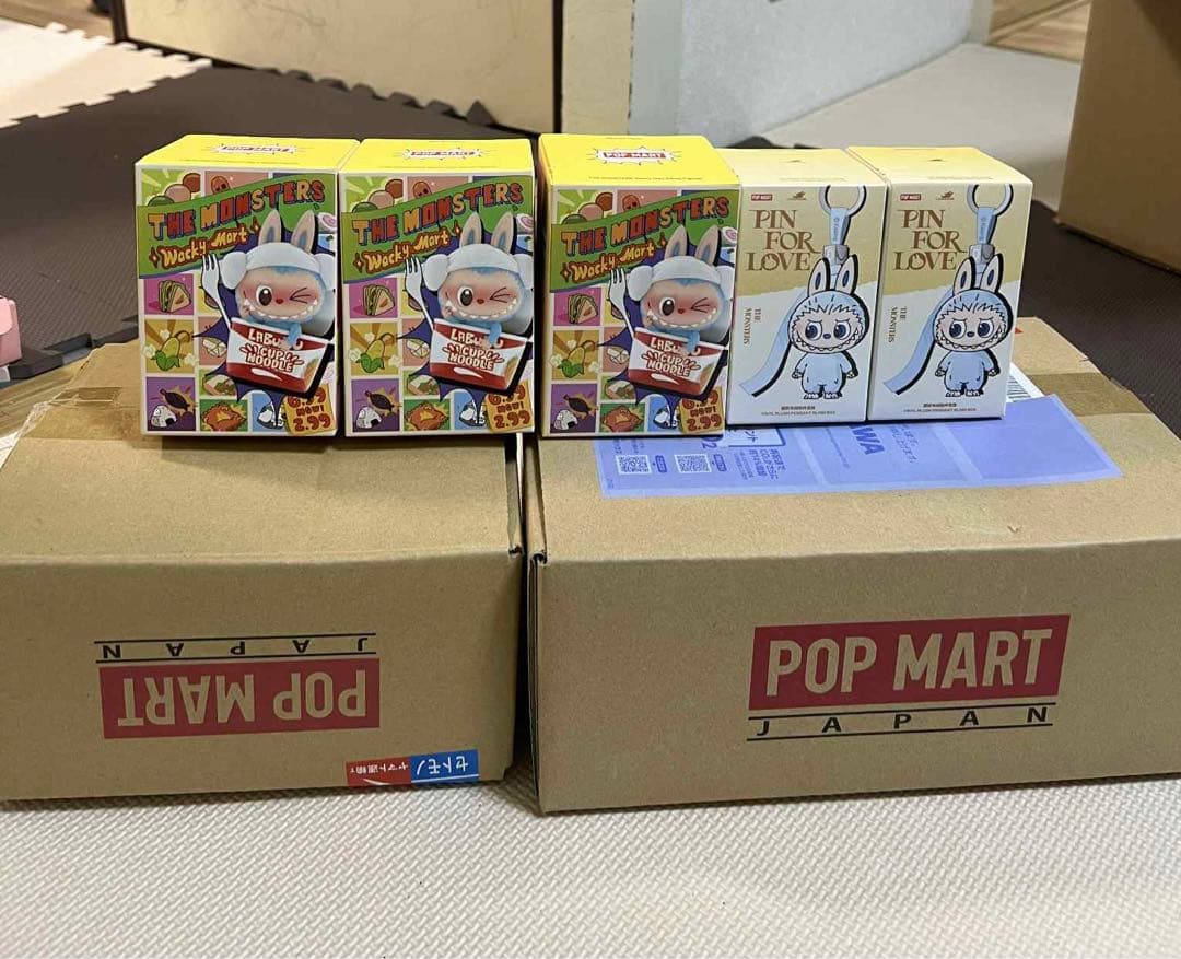 ラブブ wackymart 3 箱 + ラブブイニシャルぬいぐるみ前半　2箱