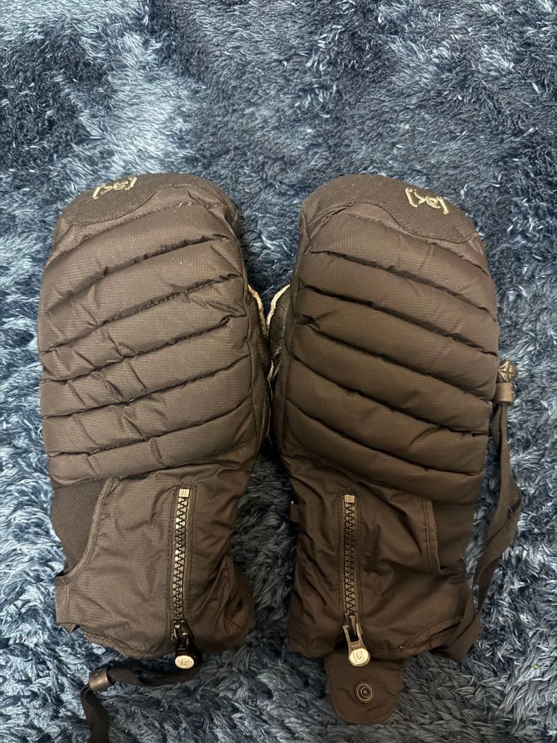 BURTON AK ダウングローブ　Lサイズ